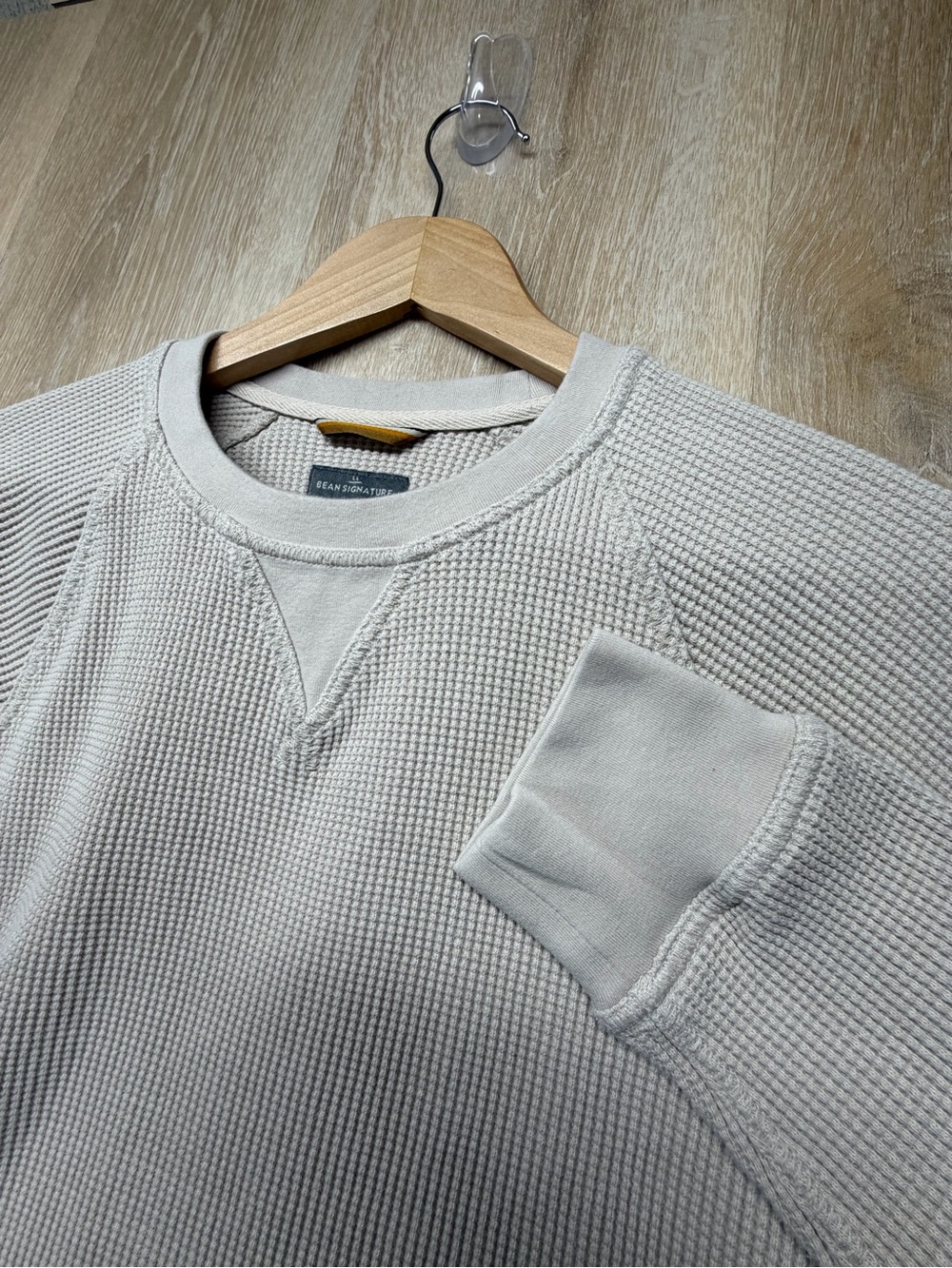Signature Men's Cream Waffle-Knit Crew Sweatshirt
